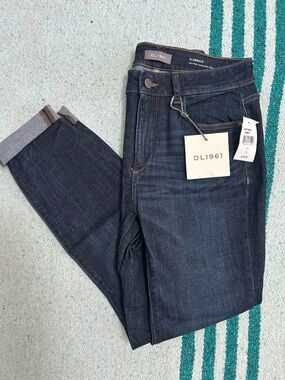 NWT! DL1961 Mid-Rise Instasculpt Skinny Jeans 29R
